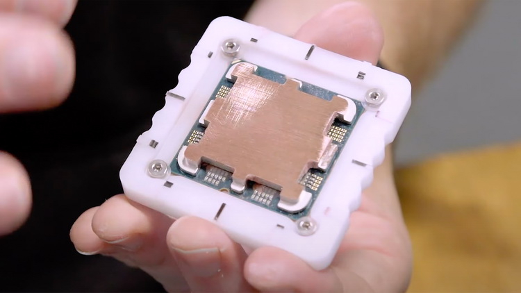 Энтузиаст показал, как снизить температуру Ryzen 7000 на 10 градусов, не прибегая к скальпированию