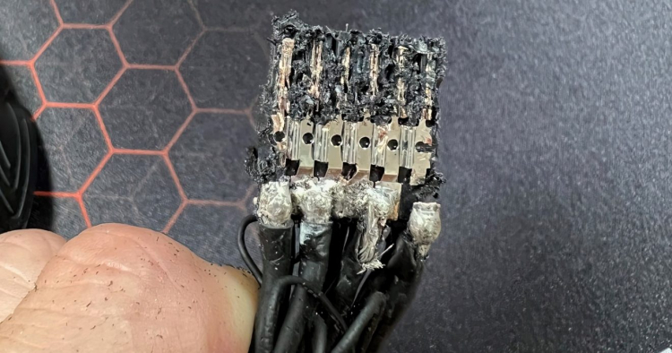 Названа причина оплавления разъёмов питания на&nbsp;GeForce RTX 4090&nbsp;&mdash; NVIDIA закупила некачественные переходники