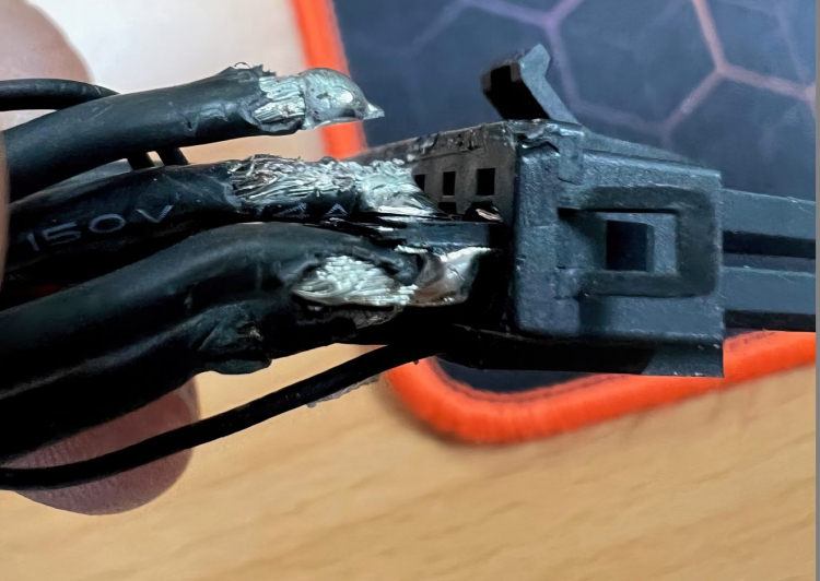 Названа причина оплавления разъёмов питания на&nbsp;GeForce RTX 4090&nbsp;&mdash; NVIDIA закупила некачественные переходники