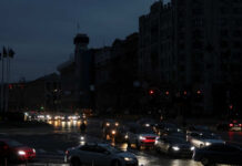 Зеленский заявил, что отключения света коснулись 4 млн украинцев