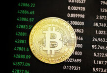 Биткоин упал до минимума за последний год на фоне поглощения FTX биржей Binance