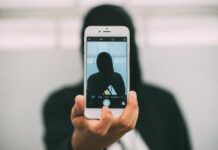 Фоторедактор Lensa вдруг стал самым популярным приложением для iOS в России