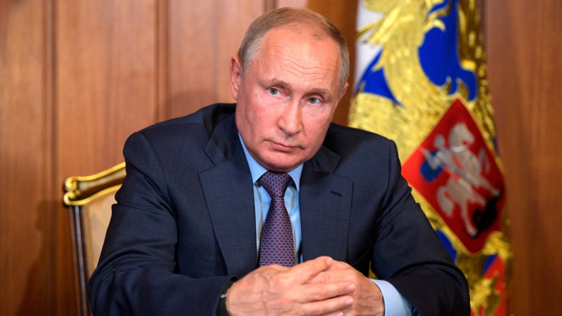 Путин отметил отставание роста зарплат от повышения цен