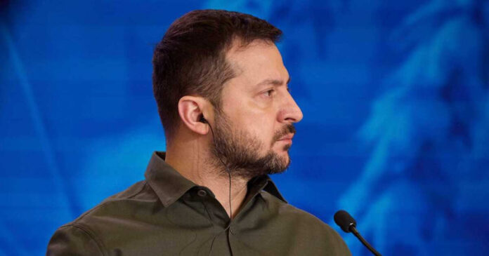 zelenskogo-sravnili-s-gitlerom-posle-poluchenija-zvanija-chelovek-goda-be3599b
