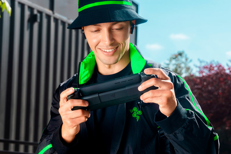 Портативная консоль Razer Edge поступит в продажу 26 января