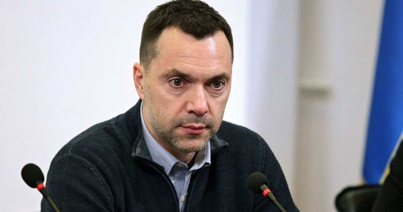 Арестович заявил, что Украина рискует повторить "корейский сценарий"
