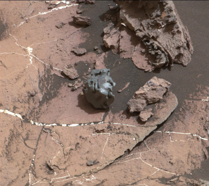 Curiosity обнаружил на Марсе инопланетный объект — его назвали «Какао»