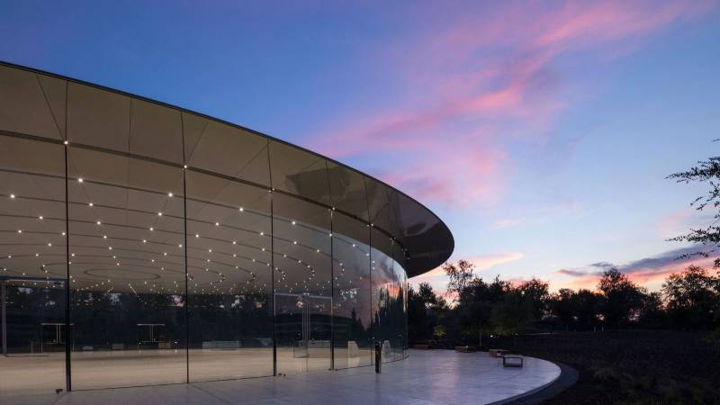 Apple показала AR-гарнитуру своим менеджерам в преддверии июньского анонса