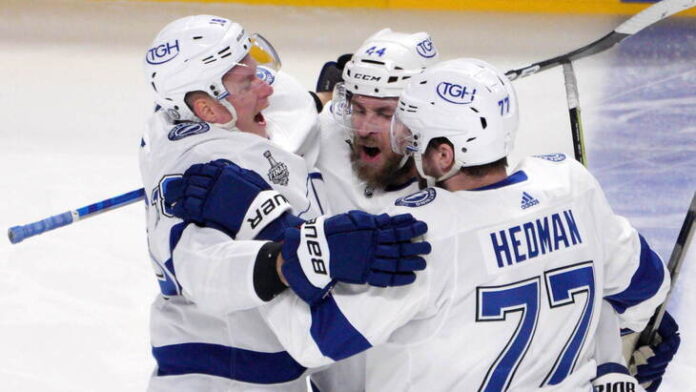 nhl-rejndzhers-i-tampa-dobilis-pobed-pittsburg-propustil-sem-shajb-ot-detrojta-281774a