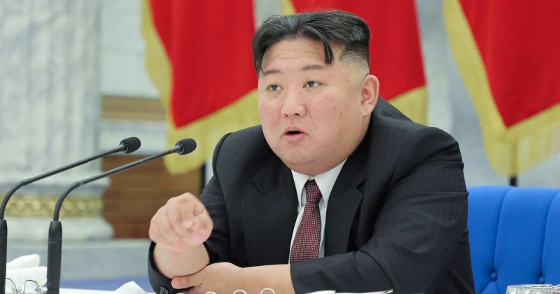 Ким Чен Ын заявил, что КНДР запустит военный разведывательный спутник
