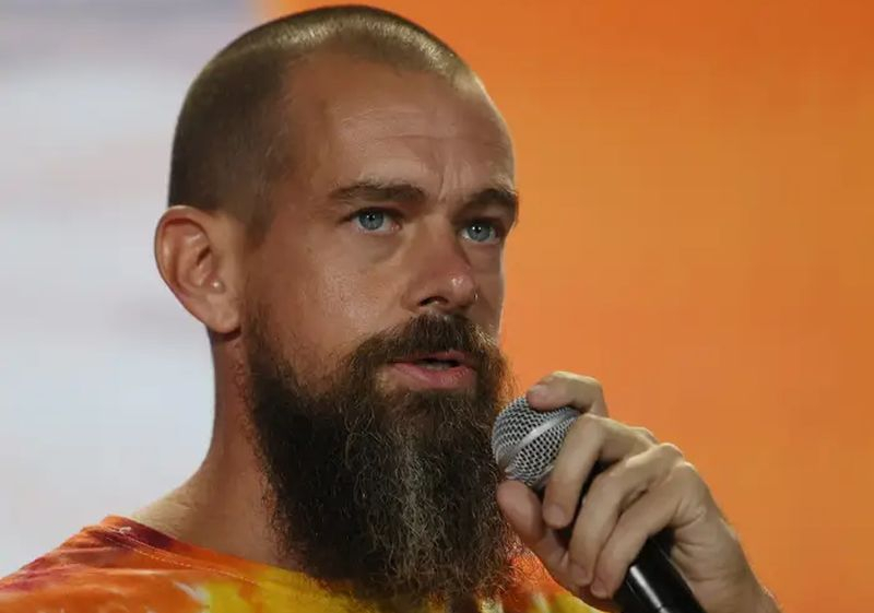 Основатель Twitter Джек Дорси теперь считает, что Илону Маску не следовало покупать эту компанию
