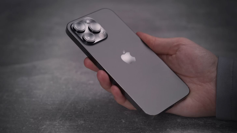 «Ъ»: россияне стали чаще покупать устройства Apple на «Авито» и «Юле»