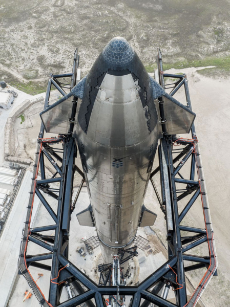 SpaceX Starship полностью собран, но орбитальный тест 10 апреля не состоится
