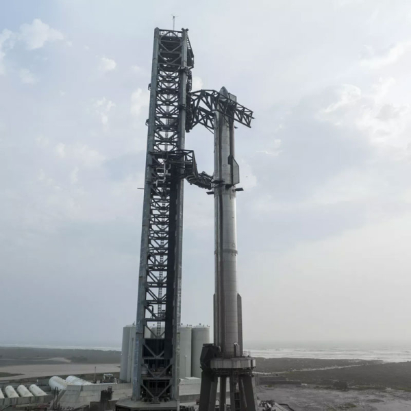 SpaceX Starship полностью собран, но орбитальный тест 10 апреля не состоится