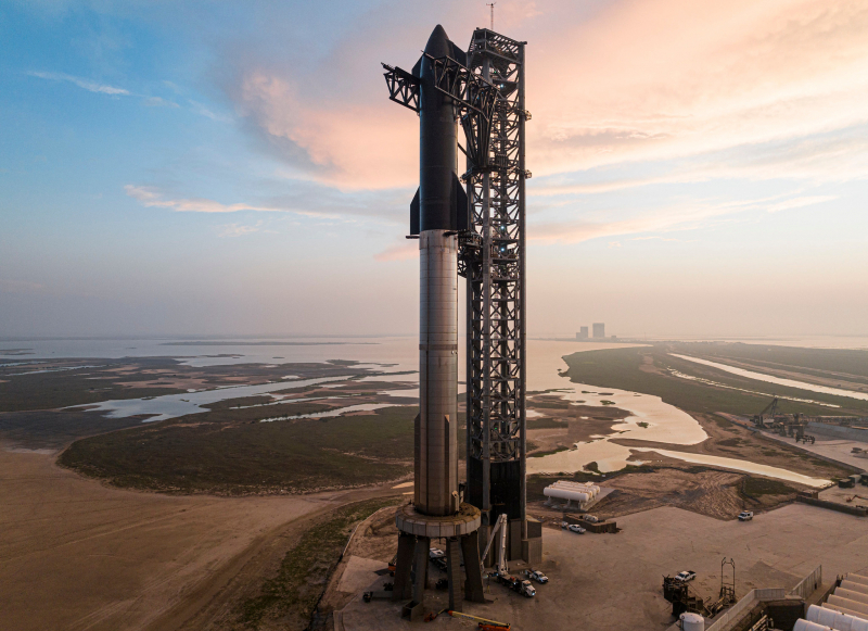 SpaceX впервые запустила огромную ракету Starship — она взорвалась через несколько минут полёта