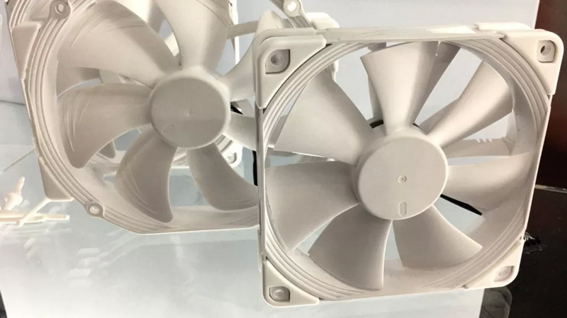 Noctua передумала выпускать белые вентиляторы, совсем
