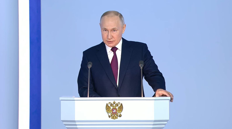 Путин гарантировал помощь всем пострадавшим от пожаров в Курганской области