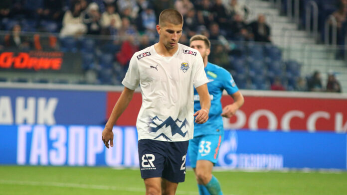 sochi-nameren-otpravit-neskolkih-igrokov-v-arendu-4c2ed88