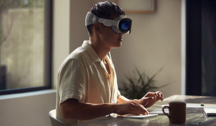 apple-pervonachalno-rassmatrivala-sozdanie-kontrollera-v-vide-kolca-na-palec-dlja-garnitury-vision-pro-13137b5