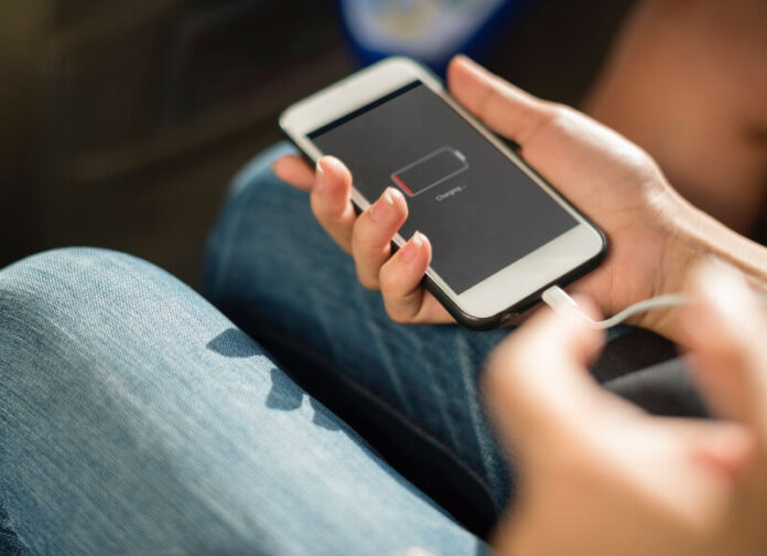 samsung-perejdjot-na-shtabelirovanie-elektrodov-v-akkumuljatorah-dlja-smartfonov-chtoby-uvelichit-ih-jomkost-0d440a1