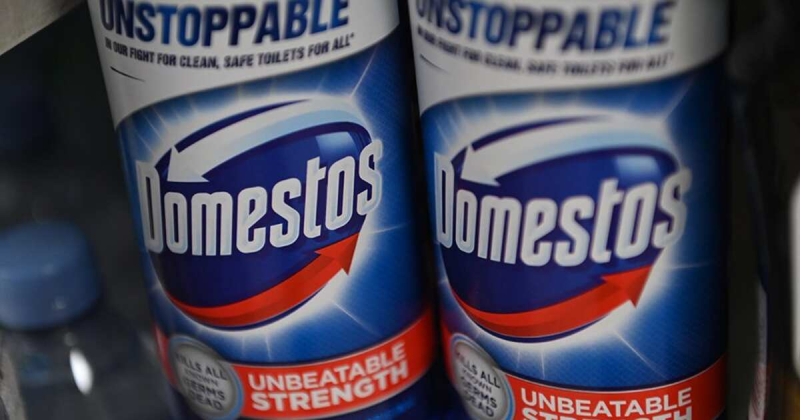 Украина внесла производителя Domestos и AXE в список "спонсоров войны"