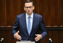 Моравецкий потребовал у Шольца не вмешиваться в дела Польши