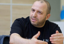 Песков назвал смену министра обороны Украины внутренним делом Киева