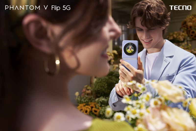 Представлен смартфон-раскладушка Tecno Phantom V Flip 5G всего за $600 — скоро он выйдет в России
