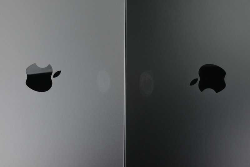 В iFixit выяснили, как Apple удалось добиться радикально чёрного цвета корпуса MacBook Pro 