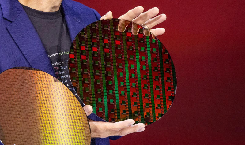 Intel уверена, что её ангстремный техпроцесс 18A будет лучше 2-нм TSMC N2 и войдёт в массовое производство намного раньше 
