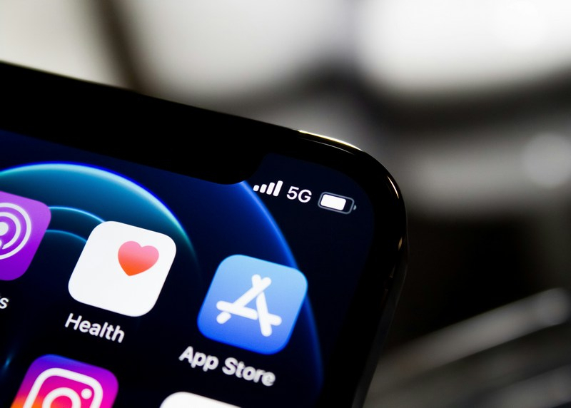 Apple разрешила сторонние магазины приложений для iPhone, но только в ЕС 