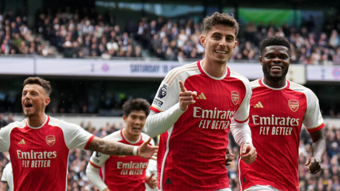 den-svjatogo-totteringema-arsenal-sderzhal-shpory-i-prodolzhaet-borbu-za-titul-6e3f276.jpg