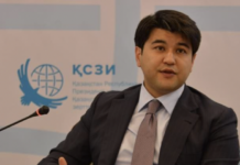 Экс-министр Бишимбаев отрицает обвинения в умышленном убийстве жены и истязании