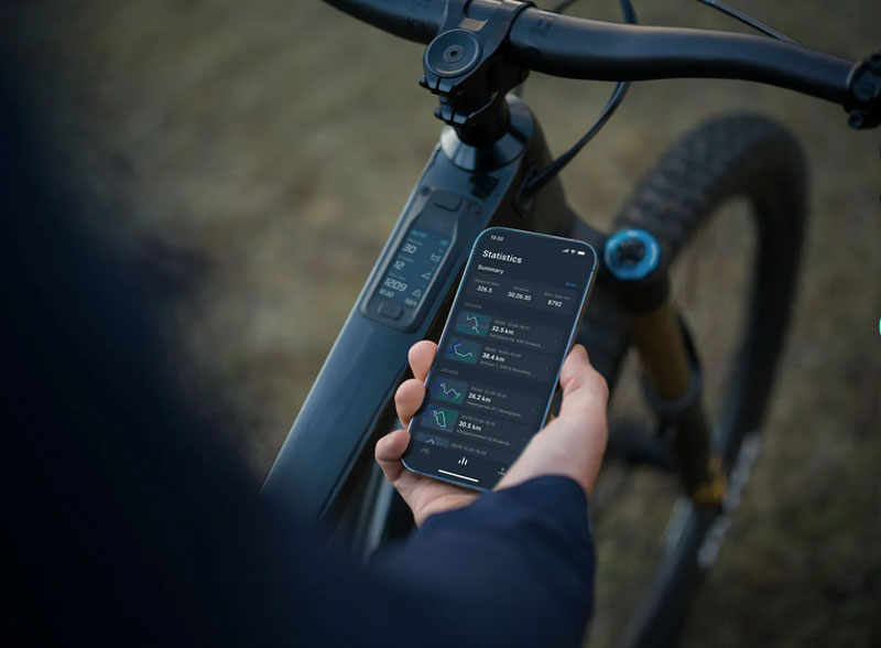DJI неожиданно представила люксовый горный электровелосипед Amflow PL с запасом хода в 157 км
