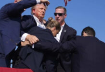 Пресс-секретарь Трампа назвал инцидент со стрельбой на митинге отвратительным