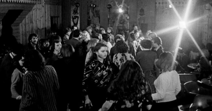 ren-tv-rasskazhet-otkuda-v-sssr-poshla-moda-na-medljaki-5043568.jpg