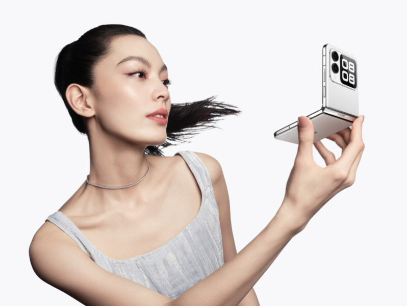 Huawei представила раскладушку Nova Flip с квадратным внешним экраном, чипом Kirin 8000 и ценой от $740