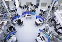 Intel подумывает о разделе надвое
