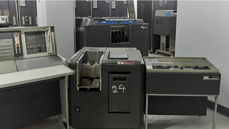 На аукцион выставлен 10-тонный компьютер IBM 7090 из 1959 года — это одна из первых систем на транзисторах