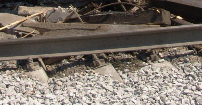 na-ukraine-zajavili-o-povrezhdenii-zhd-infrastruktury-v-poltavskoj-oblasti-de0f8d1.jpg