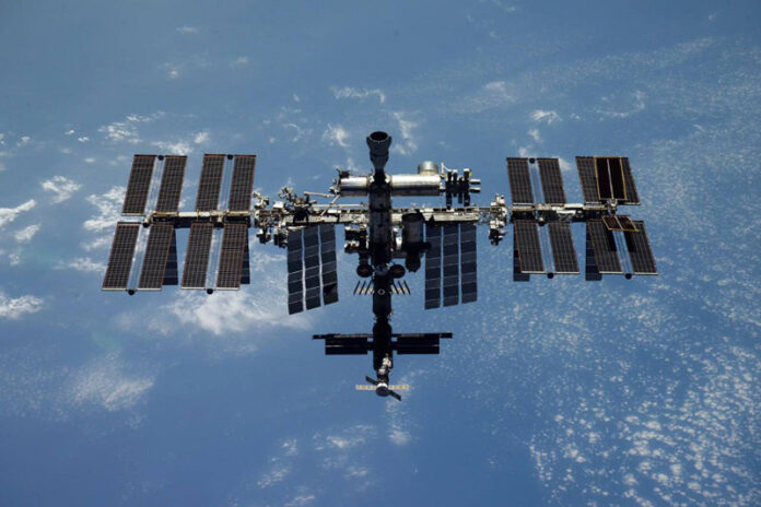 nasa-i-roskosmos-planirujut-prodolzhit-perekrjostnye-poljoty-k-mks-0a53242.jpg