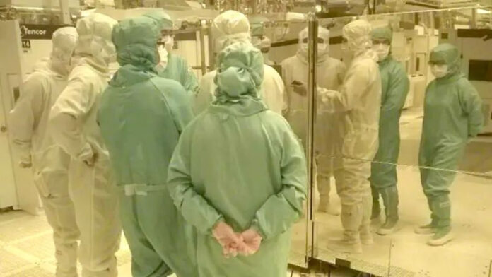 kitajskie-proizvoditeli-poluprovodnikov-otstali-ot-tsmc-na-desjatiletie-i-etot-razryv-rastjot-9049f71.jpg