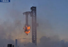 SpaceX снова запустила Starship и успешно поймала его первую ступень с первой попытки